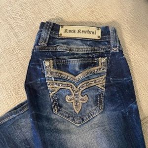 Women’s Rock Revival 27 Easy Boot. Low rise, skinny stretch.